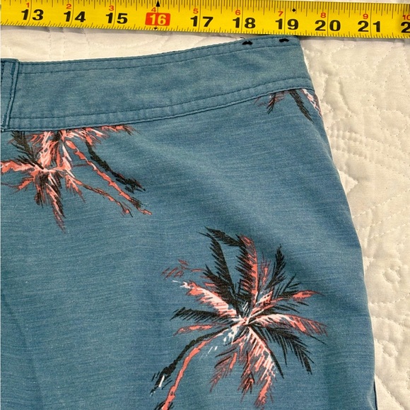 Ripcurl Mirage Boardies/Board Shorts Men's Size 38 Beach/Pool/Resort Wear EUC - Picture 5 of 7